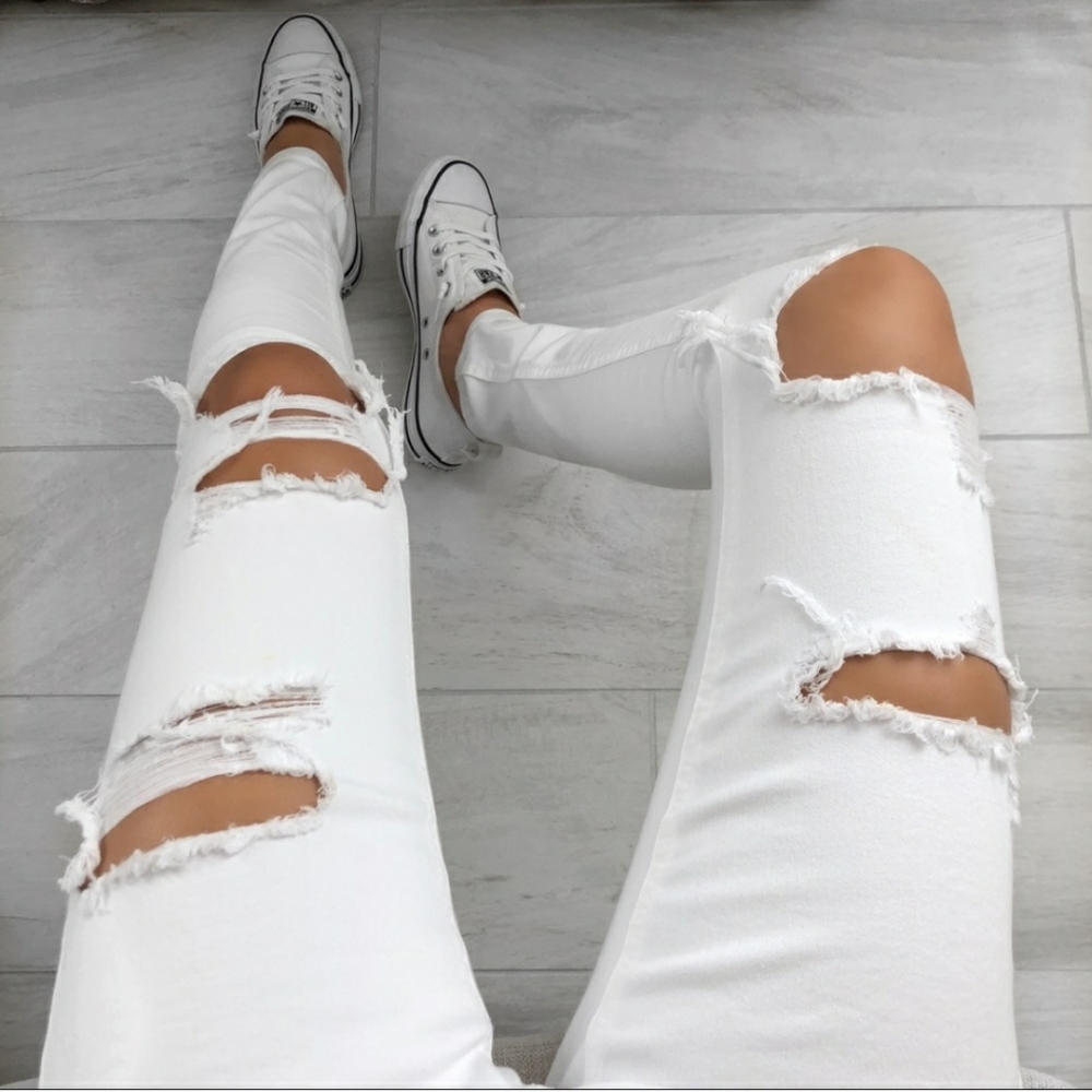 [REPOSH] EkAttire POLAR Distressed Jeans